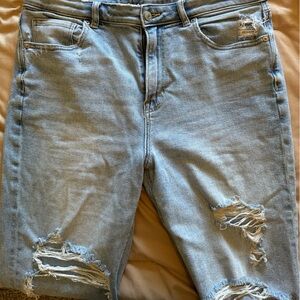 American eagle light wash distressed jeans